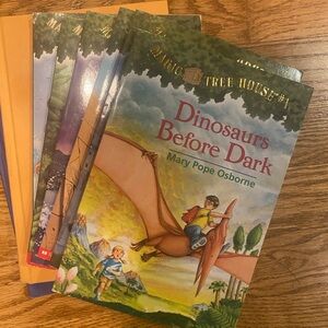 Magic Tree House Book Set of 8 books